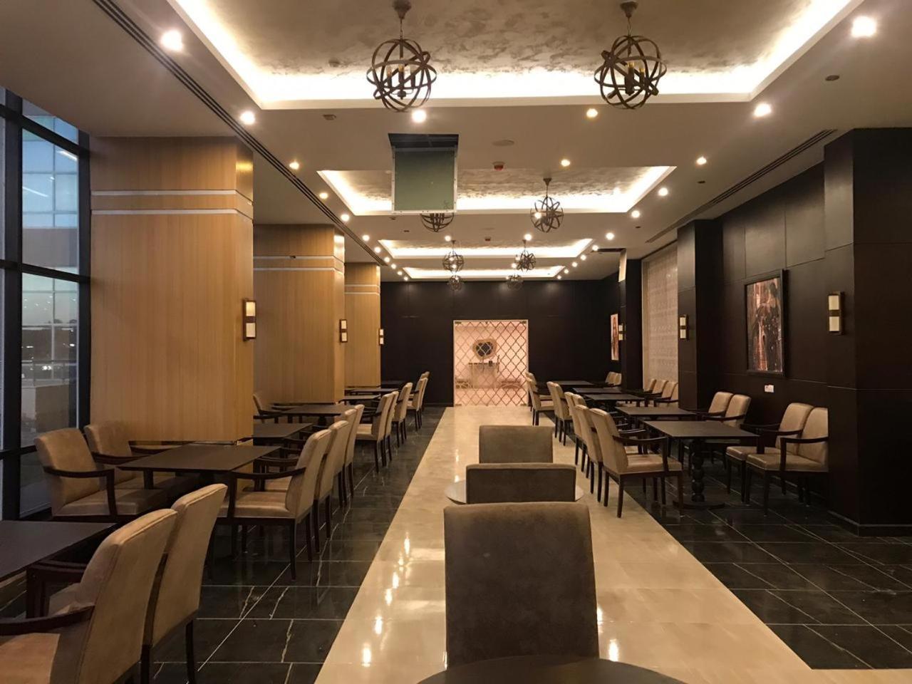 אל עלמיין Tolip North Coast Hotel מראה חיצוני תמונה The lounge at the airport